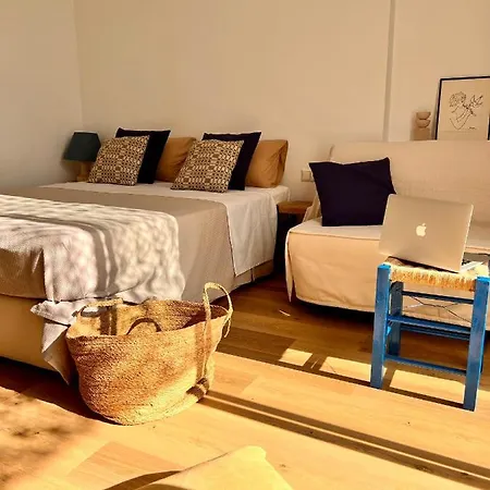 Adi Boutique House