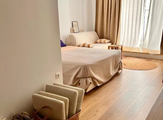 Bed and breakfast Adi Boutique House 4*