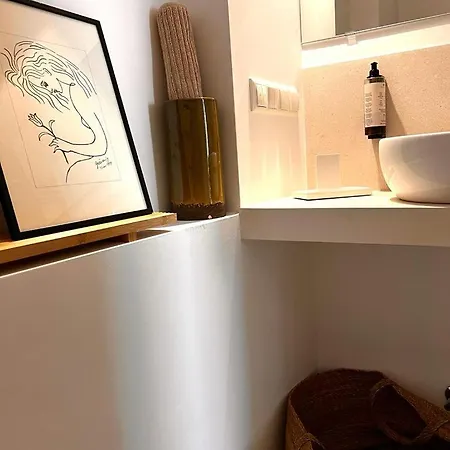 Adi Boutique House *