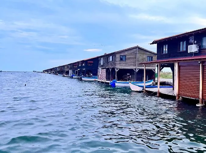 Adi Boutique House Alojamento de Acomodação e Pequeno-almoço 4*